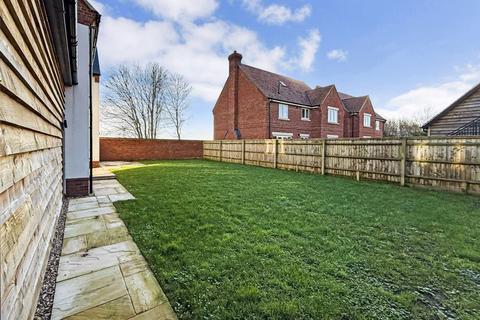 5 bedroom detached house for sale, Castle Gardens, East Hanney