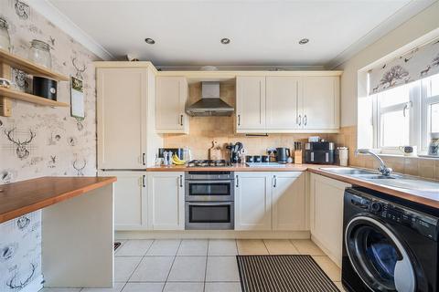 4 bedroom semi-detached house for sale, Fairby Close, Tiverton