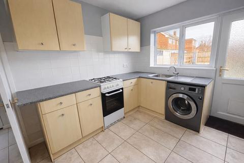 3 bedroom semi-detached house to rent, Hawthorn Avenue, Canterbury