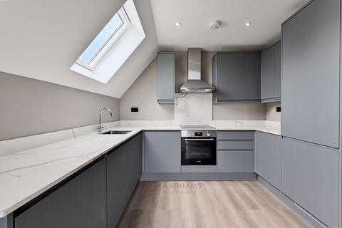 1 bedroom apartment to rent, Wood Lane, Isleworth