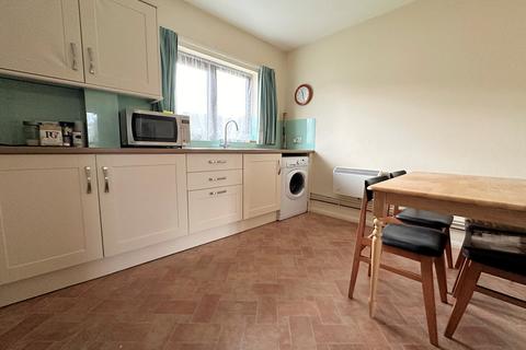 2 bedroom flat for sale, Postern Close, Fareham PO16