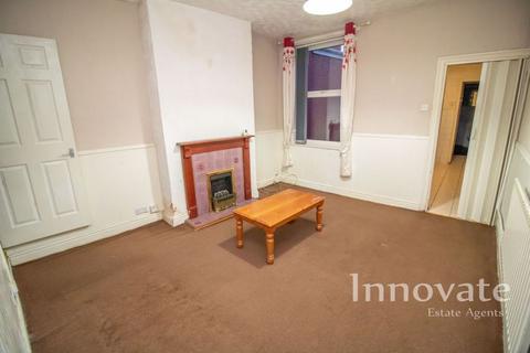 2 bedroom end of terrace house for sale, Titford Road, Oldbury B69