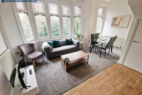 2 bedroom apartment to rent, Ninian Road, Roath