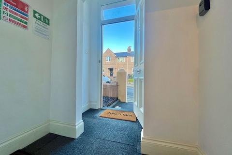 2 bedroom flat for sale, Jephson Road, St Judes, Plymouth. A lovely 2 bedroomed first floor flat with a balcony / terrace and parking space