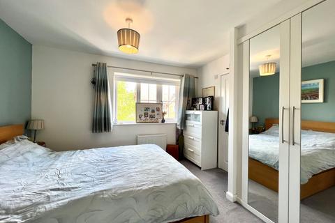 17 Howes Crescent, Bishopdown, Salisbury, SP1 3FU