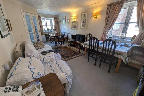 2 bedroom retirement property for sale, Archers Court, Salisbury, Wiltshire, SP1