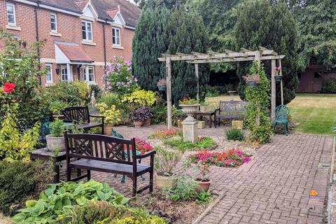 2 bedroom retirement property for sale, Archers Court, Salisbury, Wiltshire, SP1