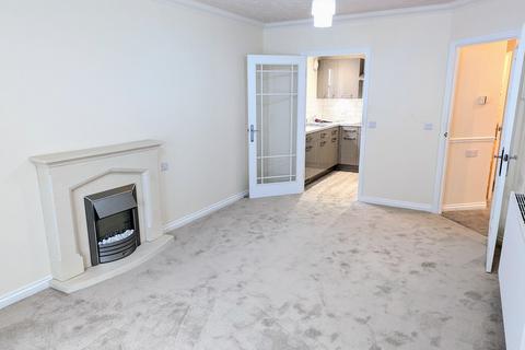 1 bedroom apartment for sale, Sarum Lodge, Three Swans Chequer, Rollestone Street, Salisbury, SP1