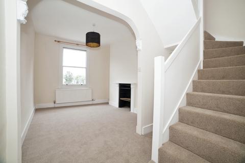 2 bedroom flat to rent, New Kings Road, SW6