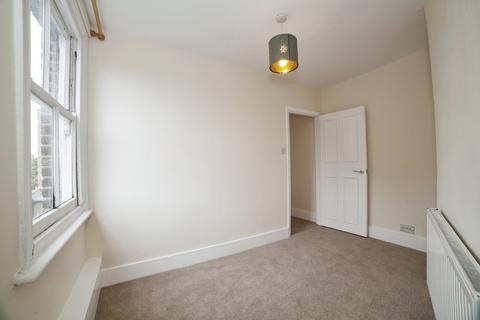 2 bedroom flat to rent, New Kings Road, SW6