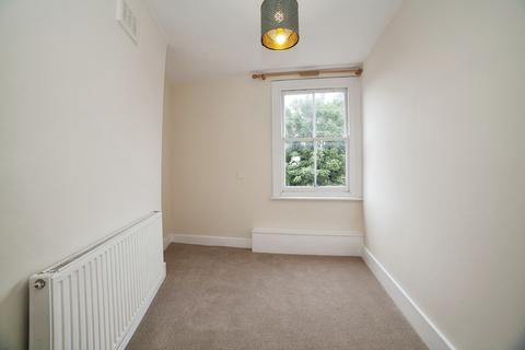 2 bedroom flat to rent, New Kings Road, SW6