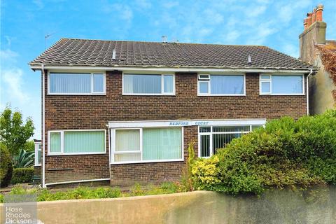 2 bedroom maisonette to rent, Carisbrooke Road, Newport