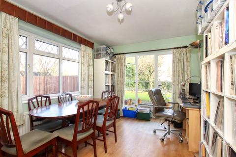 3 bedroom detached house for sale, Malmes Croft, Leverstock Green, Hemel Hempstead