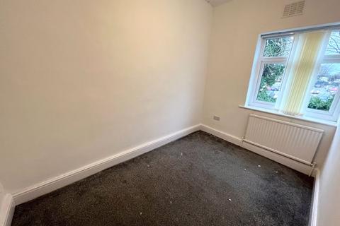 2 bedroom terraced house to rent, Pendlebury Road, Manchester