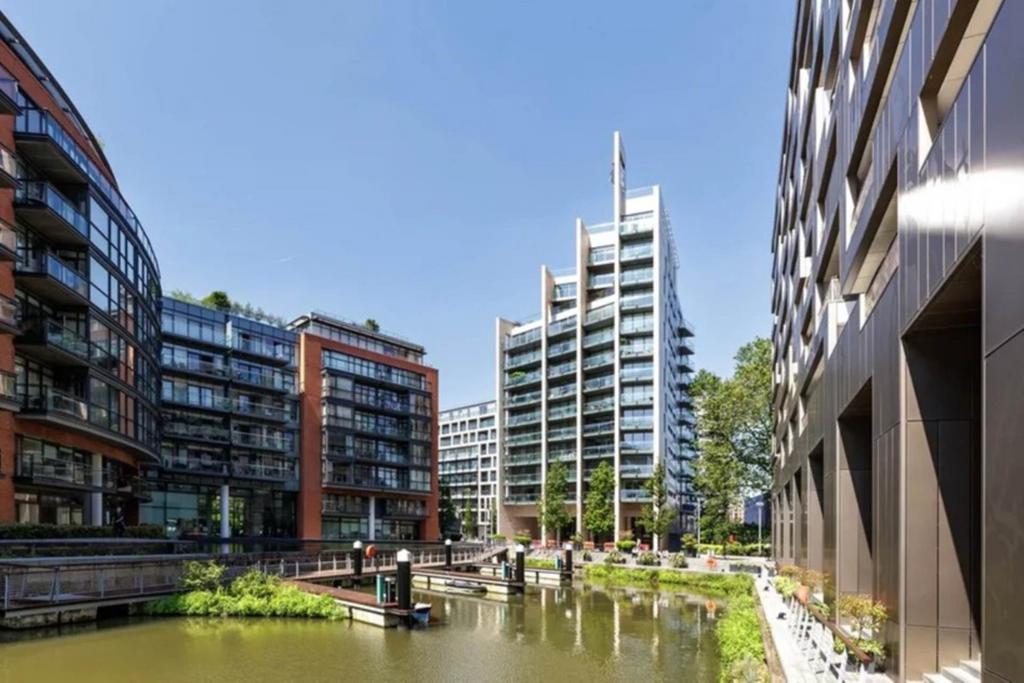 Apartment in London, City of Westminster - More