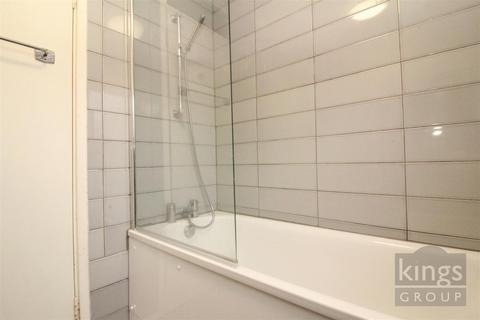 28 Finchmoor, Harlow, CM18 6UD