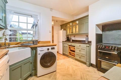 2 bedroom terraced house for sale, Chantry Lane, Hatfield