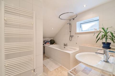 3 bedroom flat for sale, Horse Sands Close, Southsea PO4