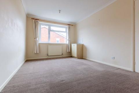 3 bedroom terraced house to rent, Winterborne Road, Abingdon OX14