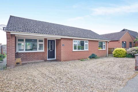 3 bedroom bungalow to rent, Taverham Road, Norwich NR8