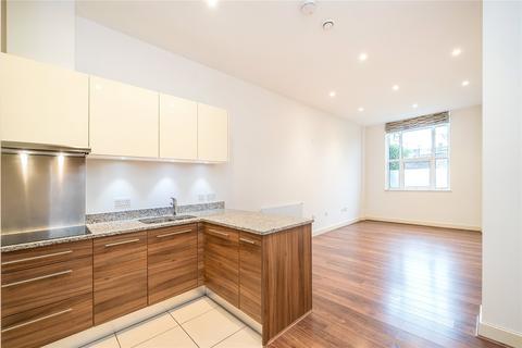 3 bedroom apartment to rent, London W3