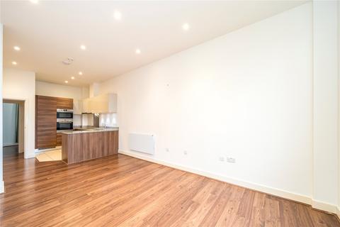 3 bedroom apartment to rent, London W3