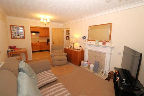 2 bedroom apartment for sale, Ashdene Gardens, Kenilworth