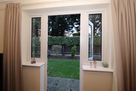 undefined, Ashdene Gardens, Kenilworth