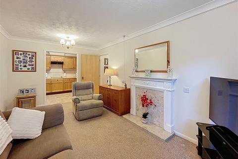undefined, Ashdene Gardens, Kenilworth