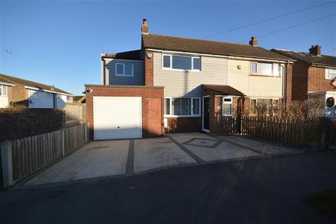 4 bedroom semi-detached house for sale, Edinburgh Gardens, Braintree, CM7