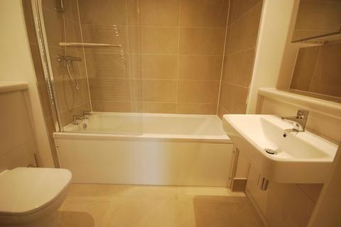 2 bedroom apartment to rent, Leaf Street, Manchester, M15 5GA