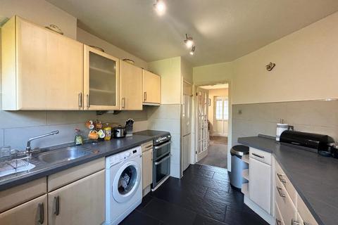 undefined, South Croydon CR2