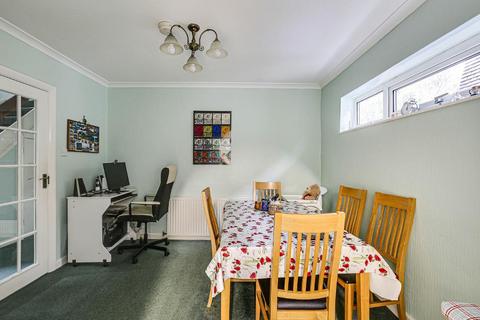 10 Chapel View, South Croydon, CR2 7LE