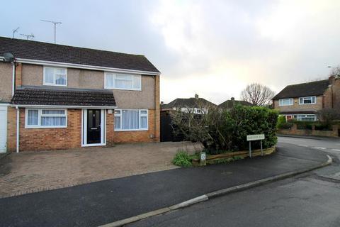 4 bedroom end of terrace house for sale, Ravenbank Road, Putteridge, Luton, Bedfordshire, LU2 8EJ