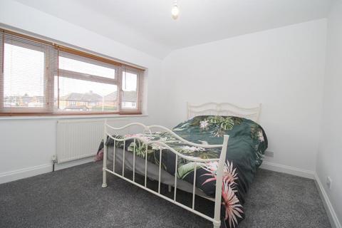 4 bedroom end of terrace house for sale, Ravenbank Road, Putteridge, Luton, Bedfordshire, LU2 8EJ