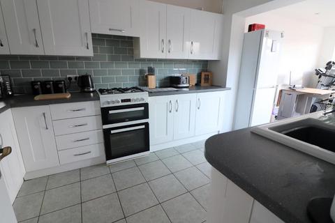 3 West Way, Luton, LU2 8DZ
