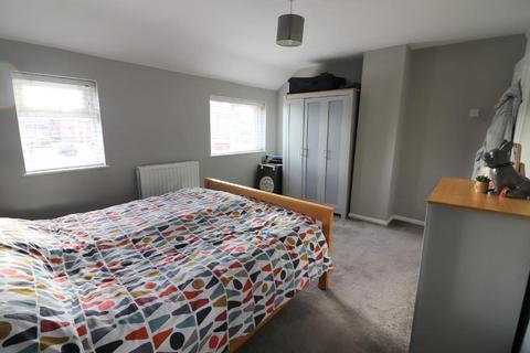 3 West Way, Luton, LU2 8DZ