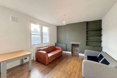 2 bedroom maisonette to rent, Saltoun Road, London, SW2 1EN