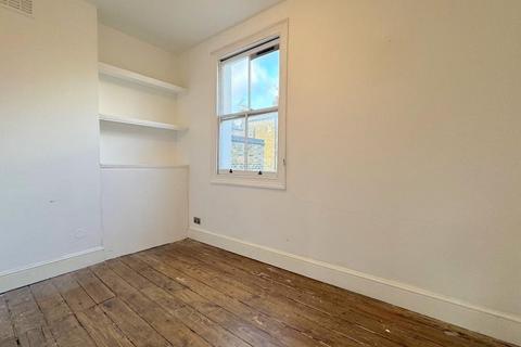 2 bedroom maisonette to rent, Saltoun Road, London, SW2 1EN