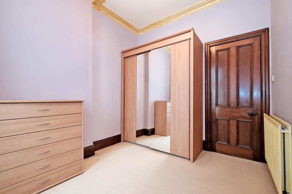 Bedroom 4 photo 2
