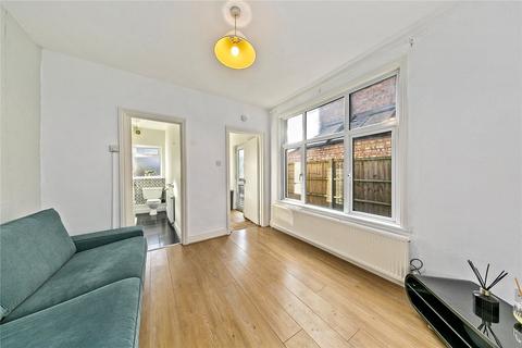 2 bedroom apartment for sale, Beaumont Avenue, Richmond, TW9