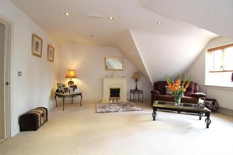 2 bedroom apartment for sale, River Road, Taplow, Maidenhead SL6