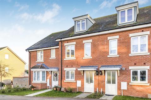 3 bedroom townhouse for sale, Sassoon Drive, Royston SG8