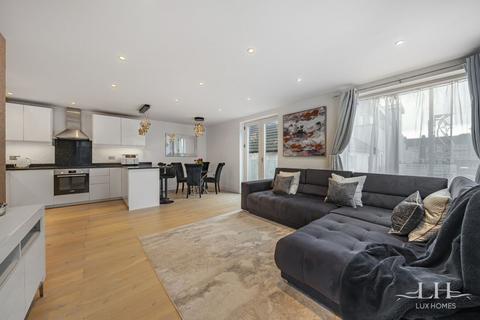 2 bedroom apartment for sale, Ongar Road, Brentwood