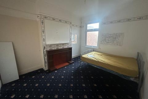 1 bedroom flat to rent, a Headstone Road, Harrow