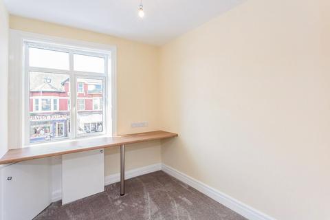 3 bedroom apartment to rent, Victoria Road West, Lancashire FY5