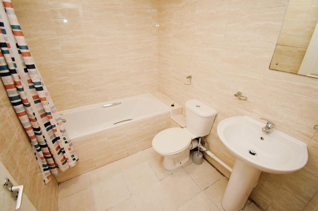 1st Floor Bathroom