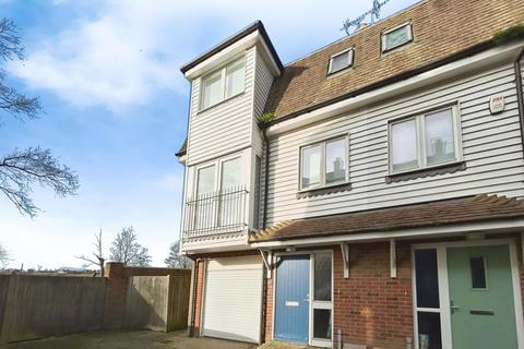 2 bedroom end of terrace house for sale, Western Barn Close, East Sussex TN31