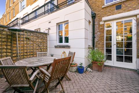 4 bedroom terraced house to rent, Lindsay Square, London, SW1V