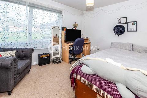 undefined, Cherrywood Avenue, Egham TW20